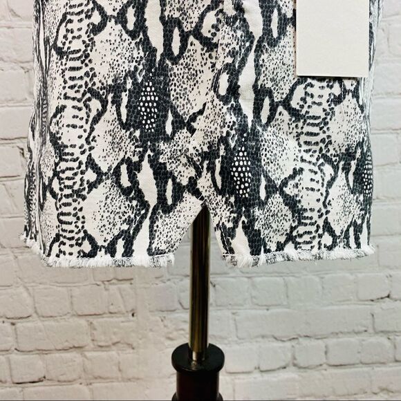 NWT FRAME Le Mini Split Front Python-Print Skirt New with tags - Picture 10 of 16